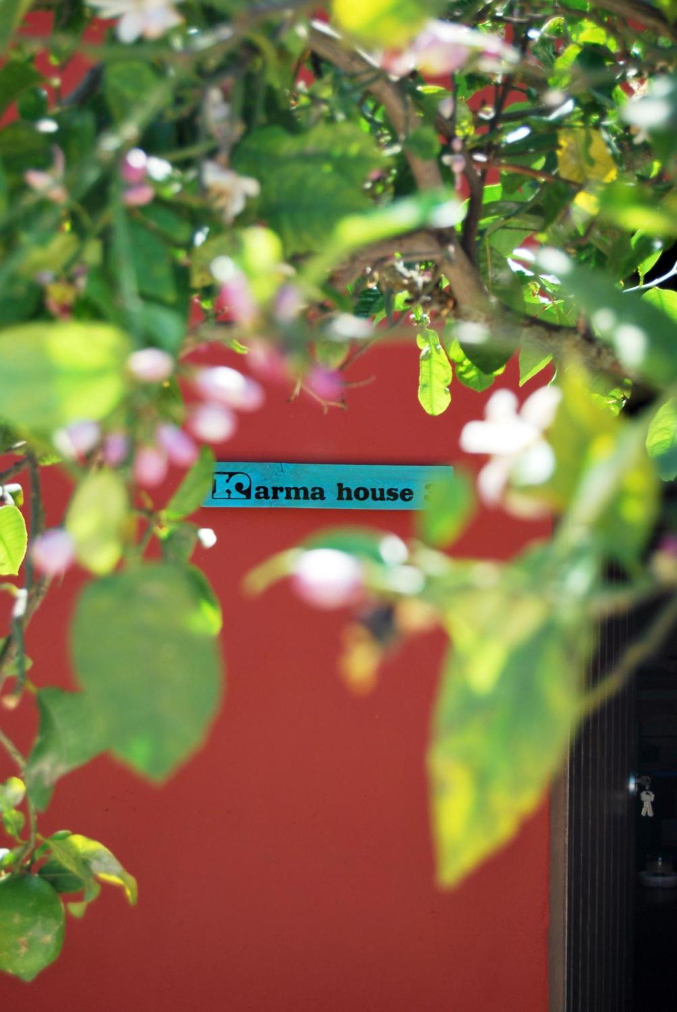 Hostal Karma House Casares Exterior foto