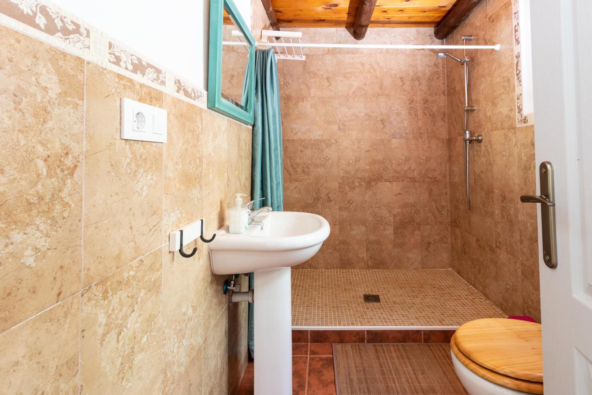 Hostal Karma House Casares Exterior foto